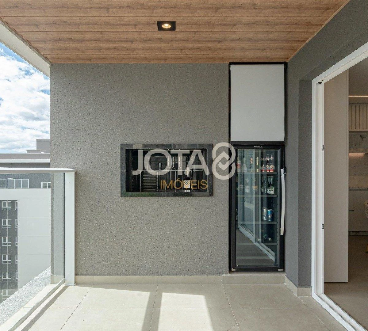 Floor-to-ceiling windows in a 3-bedroom apartment, 194 m² — photo 19