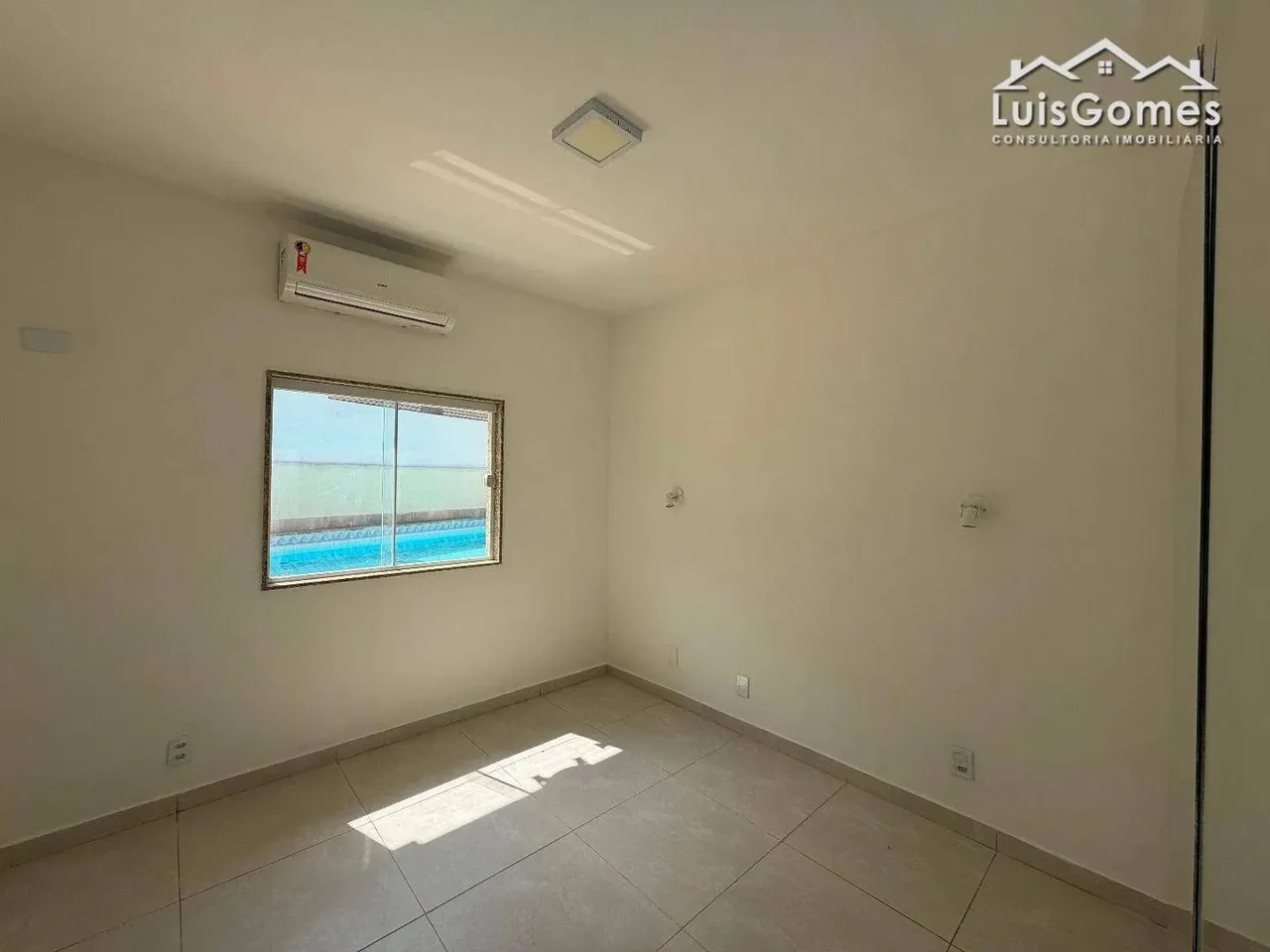Unfurnished house with 5 bedrooms and 5 bathrooms — photo 17