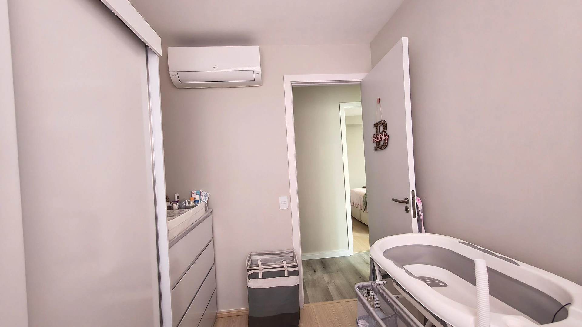 3-bedroom apartment with a washing machine — photo 18