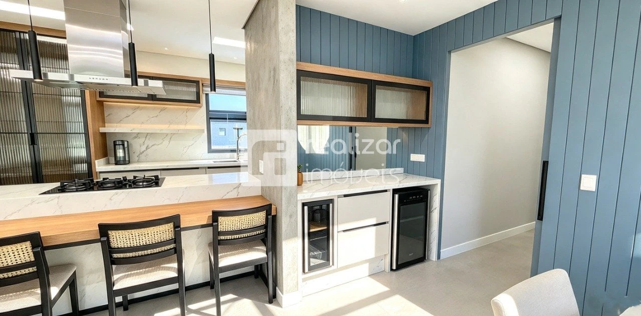 Private pool in a 3-bedroom apartment, 199 m² — photo 2
