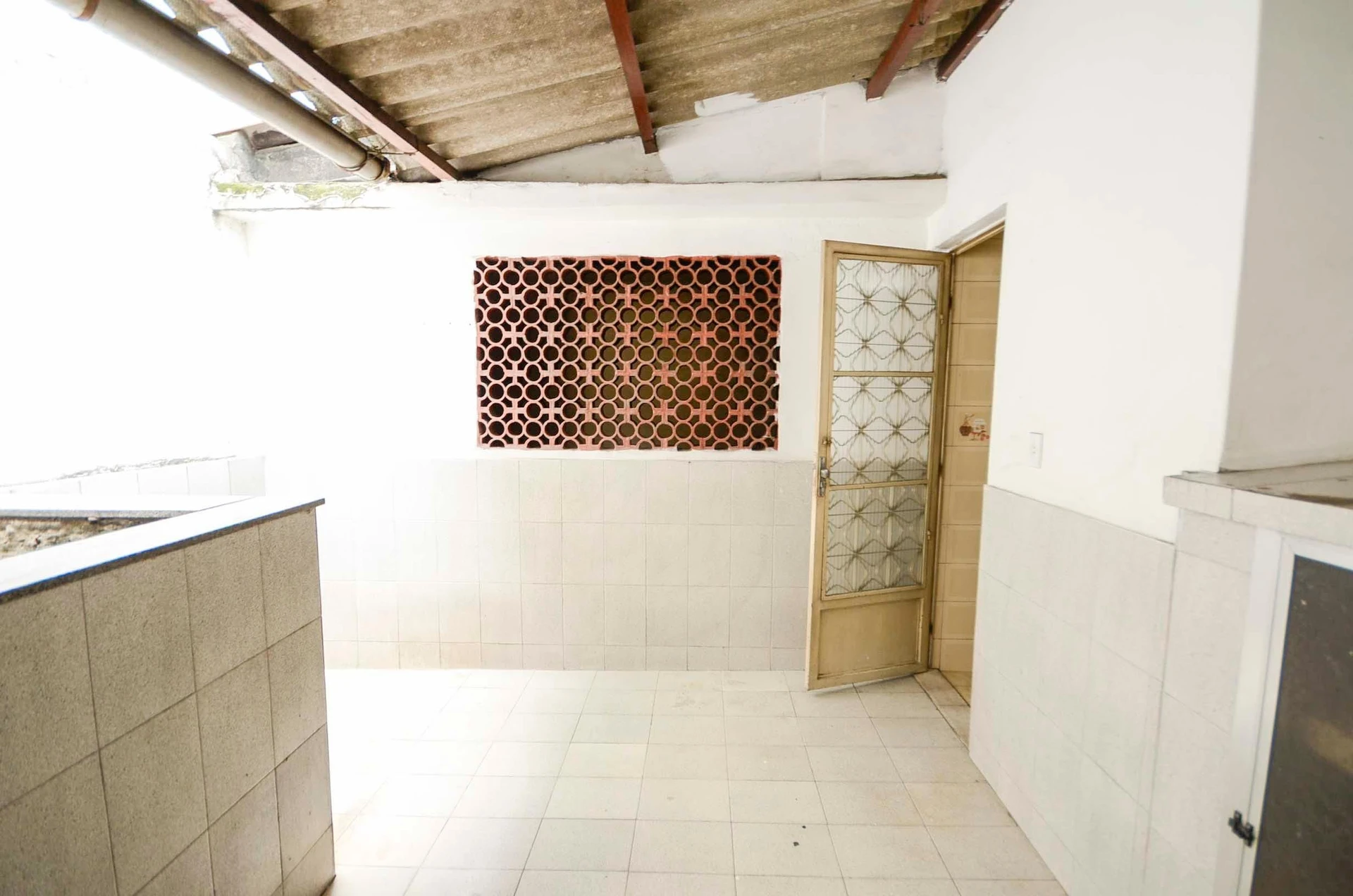 Rental apartment with 2 bedrooms and a balcony — photo 29