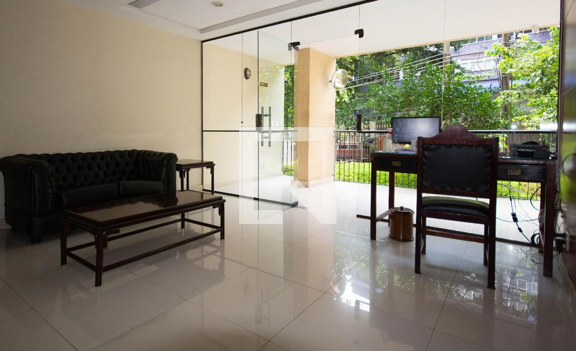 3-bedroom apartment with a home office — photo 45