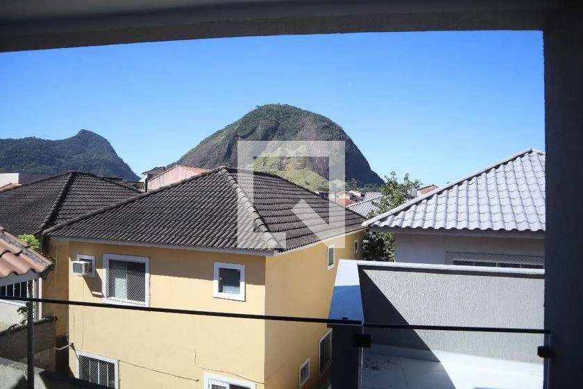 4-bedroom house with a mountain view in Rio de Janeiro — photo 11