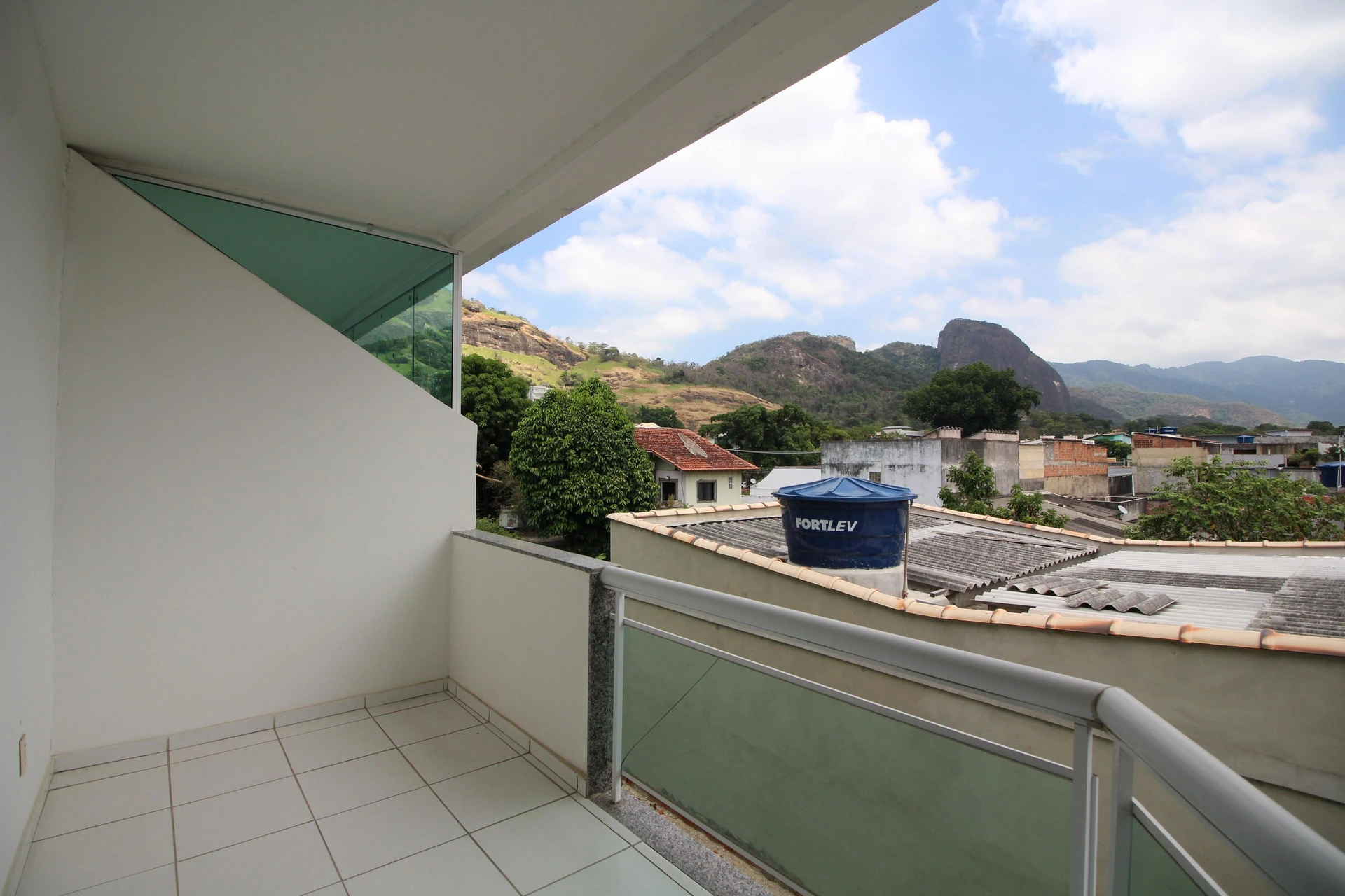 Unfurnished house with 2 bedrooms and 2 bathrooms — photo 41
