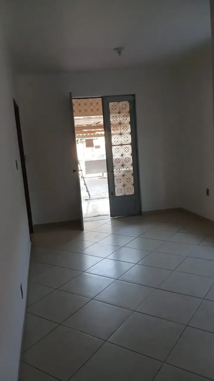 House with 3 bedrooms and 1 bathroom with electric shower — photo 7