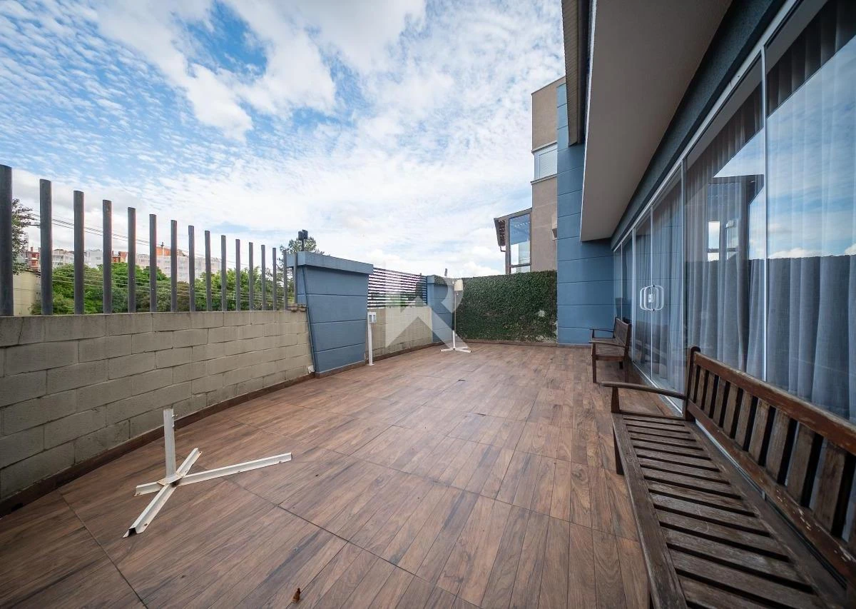 4-bedroom house with a grill on the balcony — photo 25