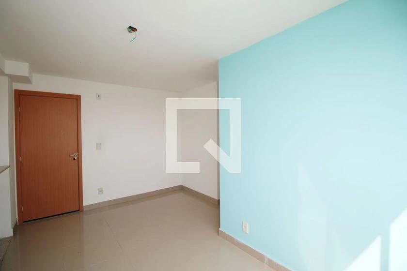 2-bedroom apartment in a building with a gym — photo 24