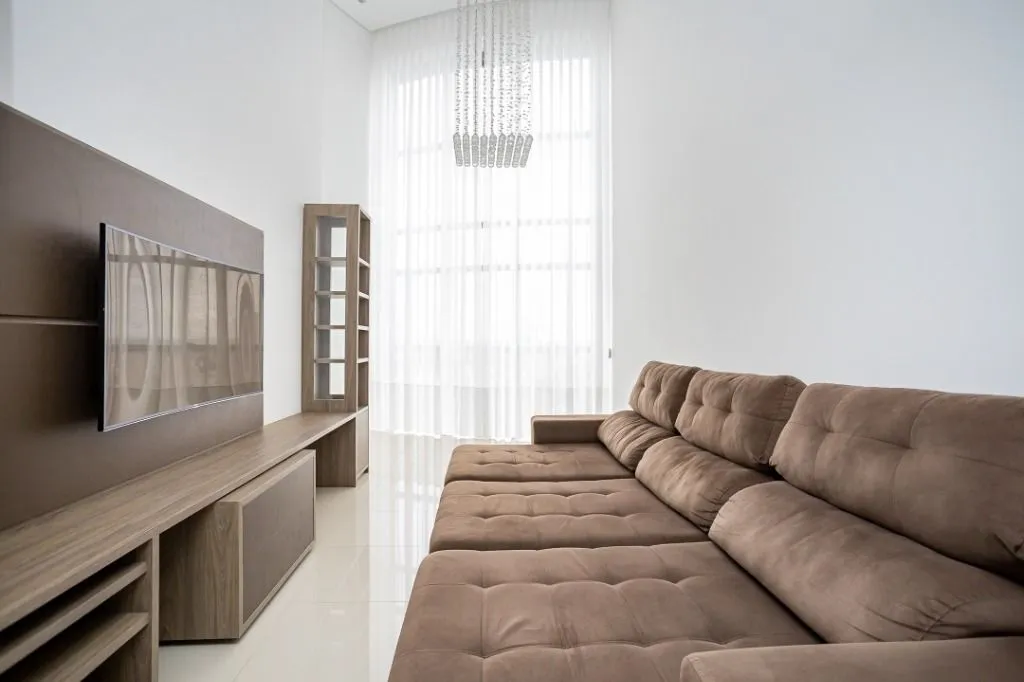 Apartamento com 3 quartos e 160 m², cozinha com fogão a gás — photo 2