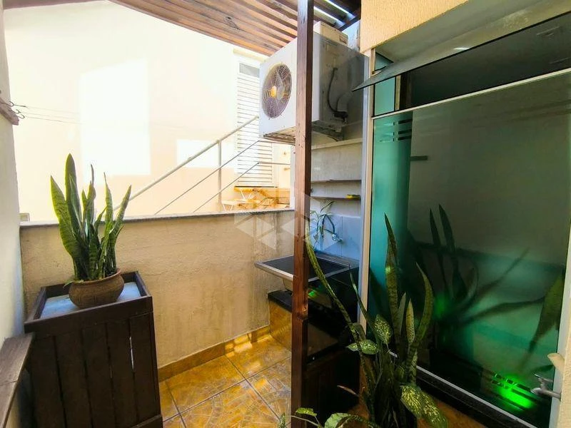 2-bedroom apartment with a water view in Florianópolis — photo 19