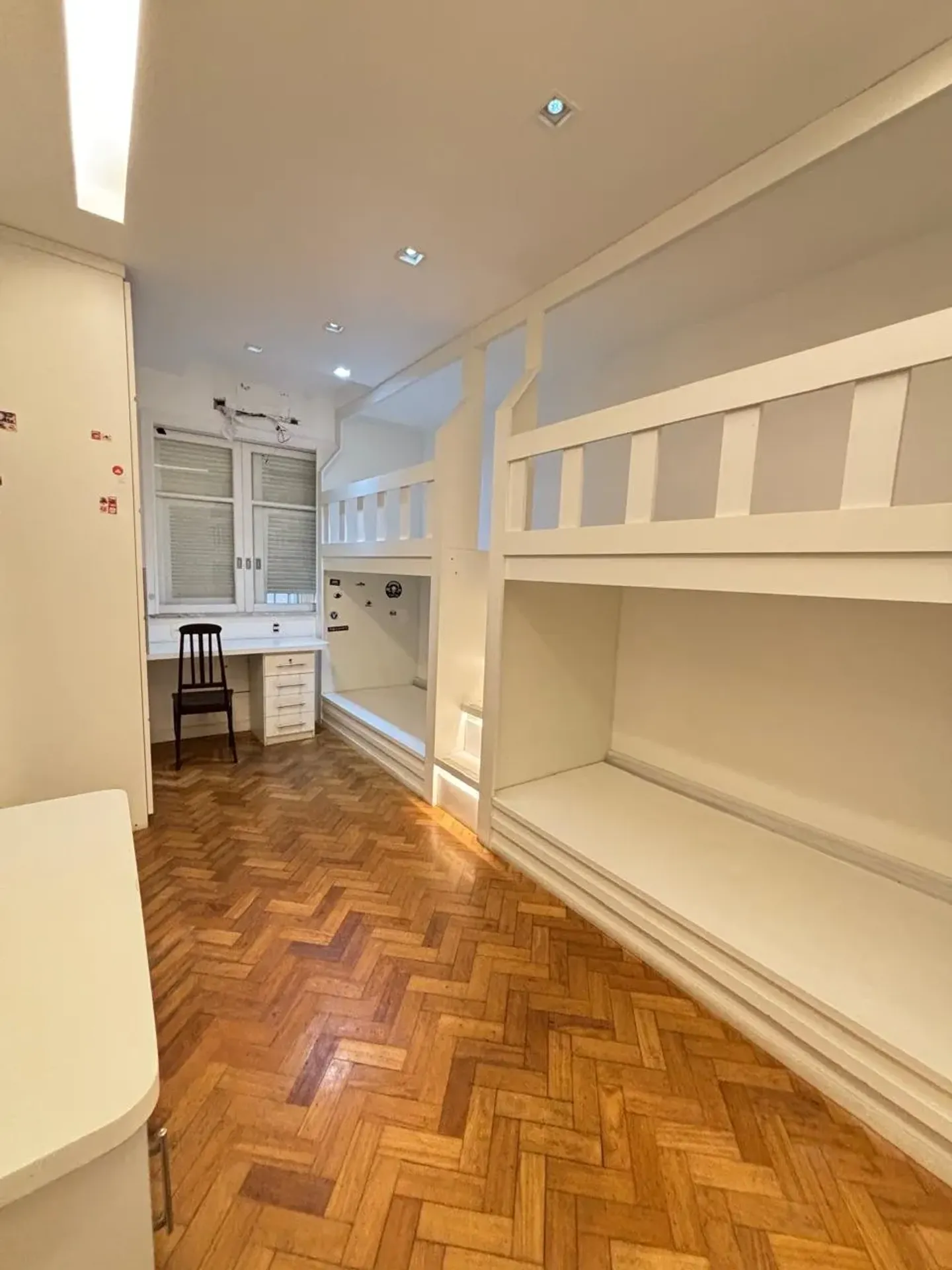 Apartamento sem mobília com ar-condicionado e 4 quartos — photo 28