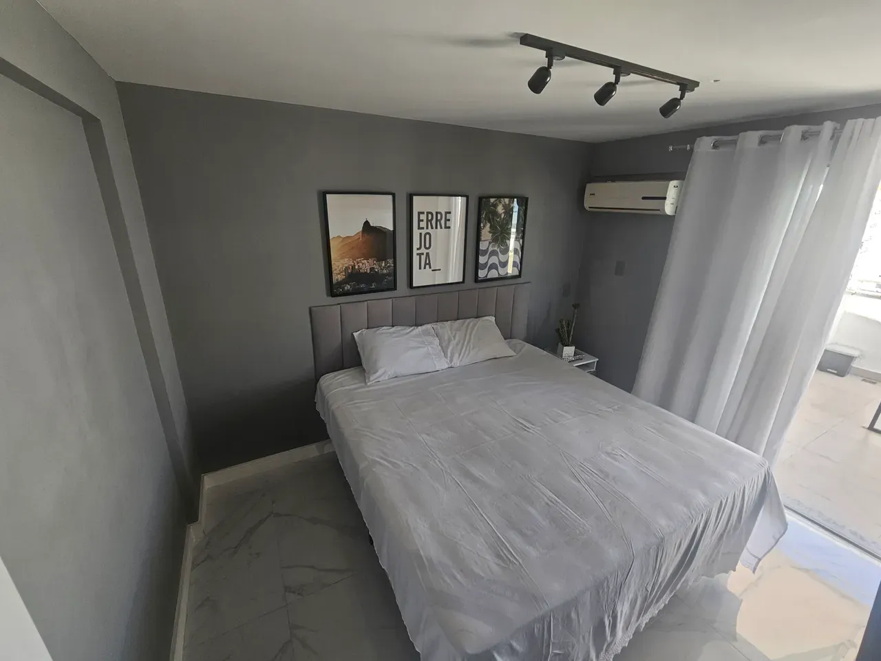 Apartamento com 5 quartos e 5 banheiros em 215 m² — photo 18