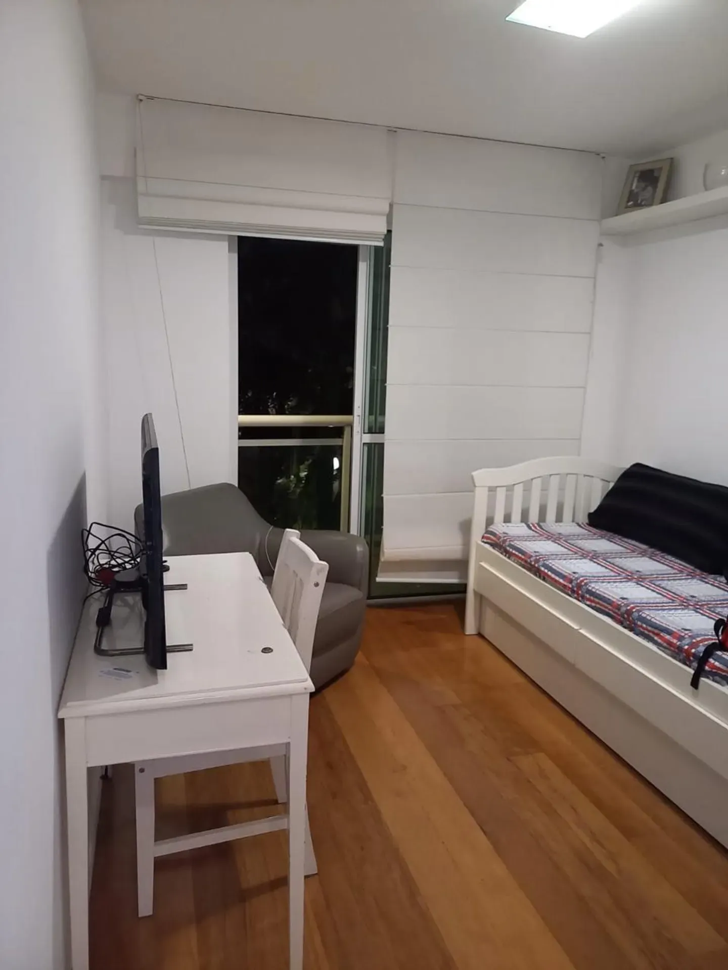 Furnished apartment with balcony, 4 bedrooms and 5 baths — photo 5