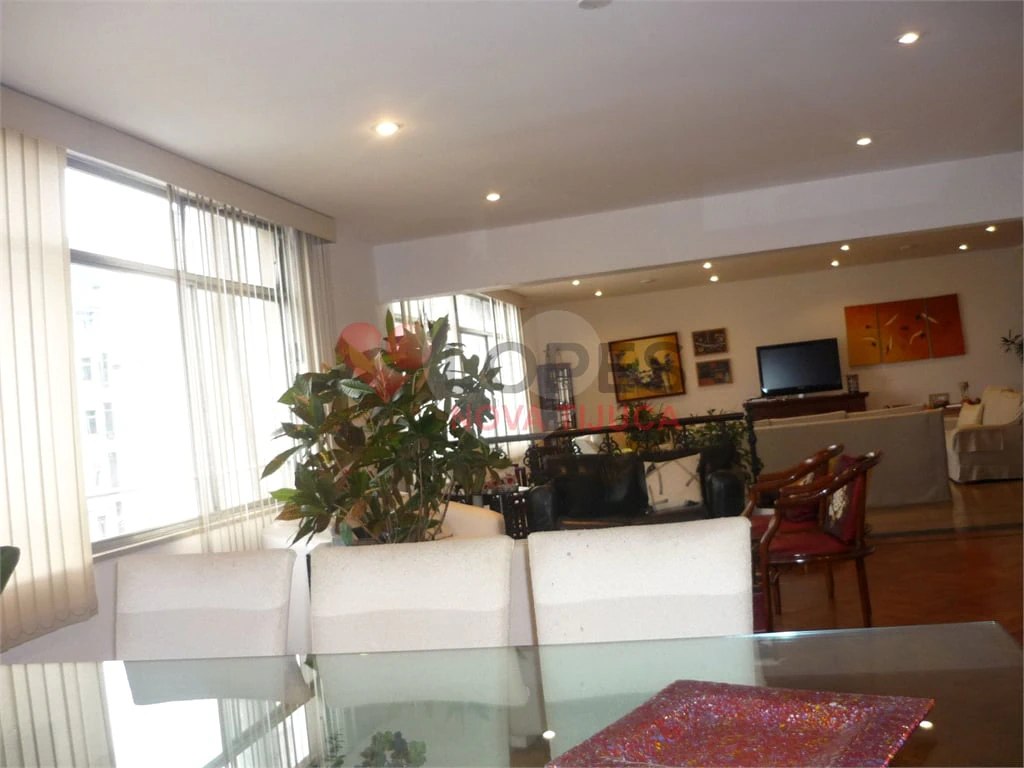 400 m² duplex penthouse with 5 bedrooms and terrace — photo 2