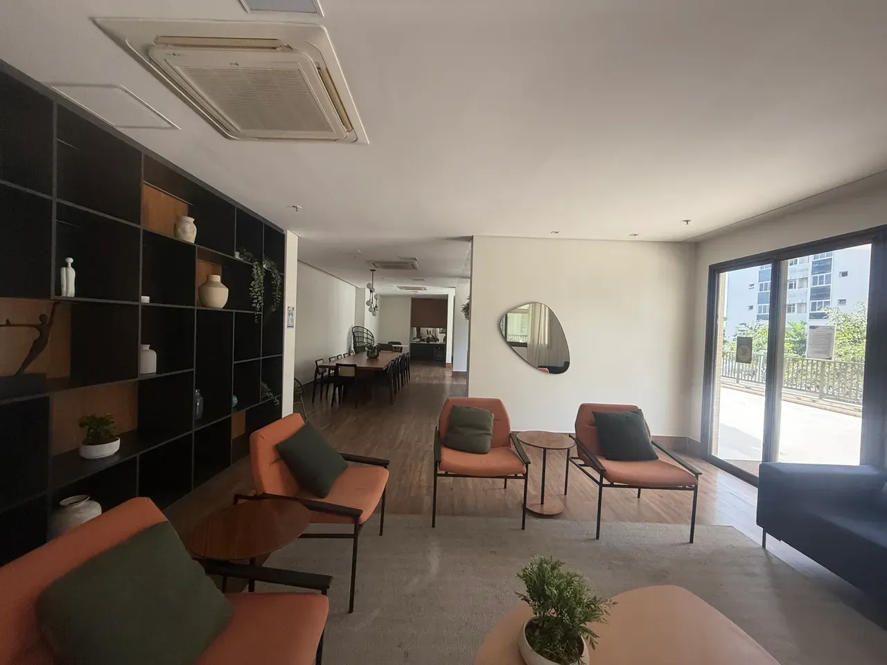 4-bedroom apartment with 125 m² and a balcony — photo 46