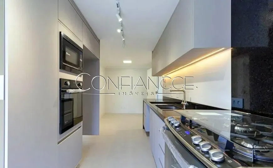 Apartment with 4 bedrooms and 2 en-suite suites — photo 19
