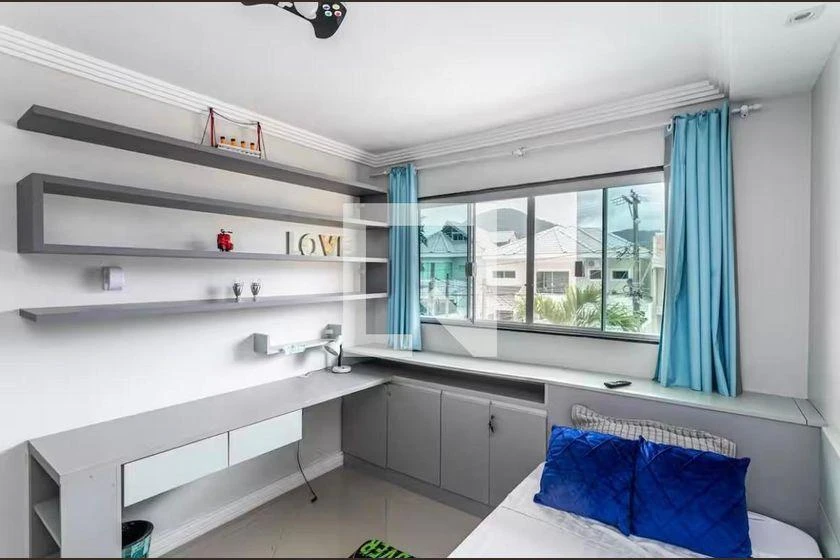 Casa amueblada de 288 m² con 4 suites y piscina — photo 14