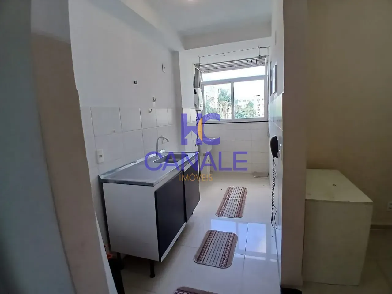 Apartamento com 3 quartos, 1 banheiro e cozinha separada — photo 3
