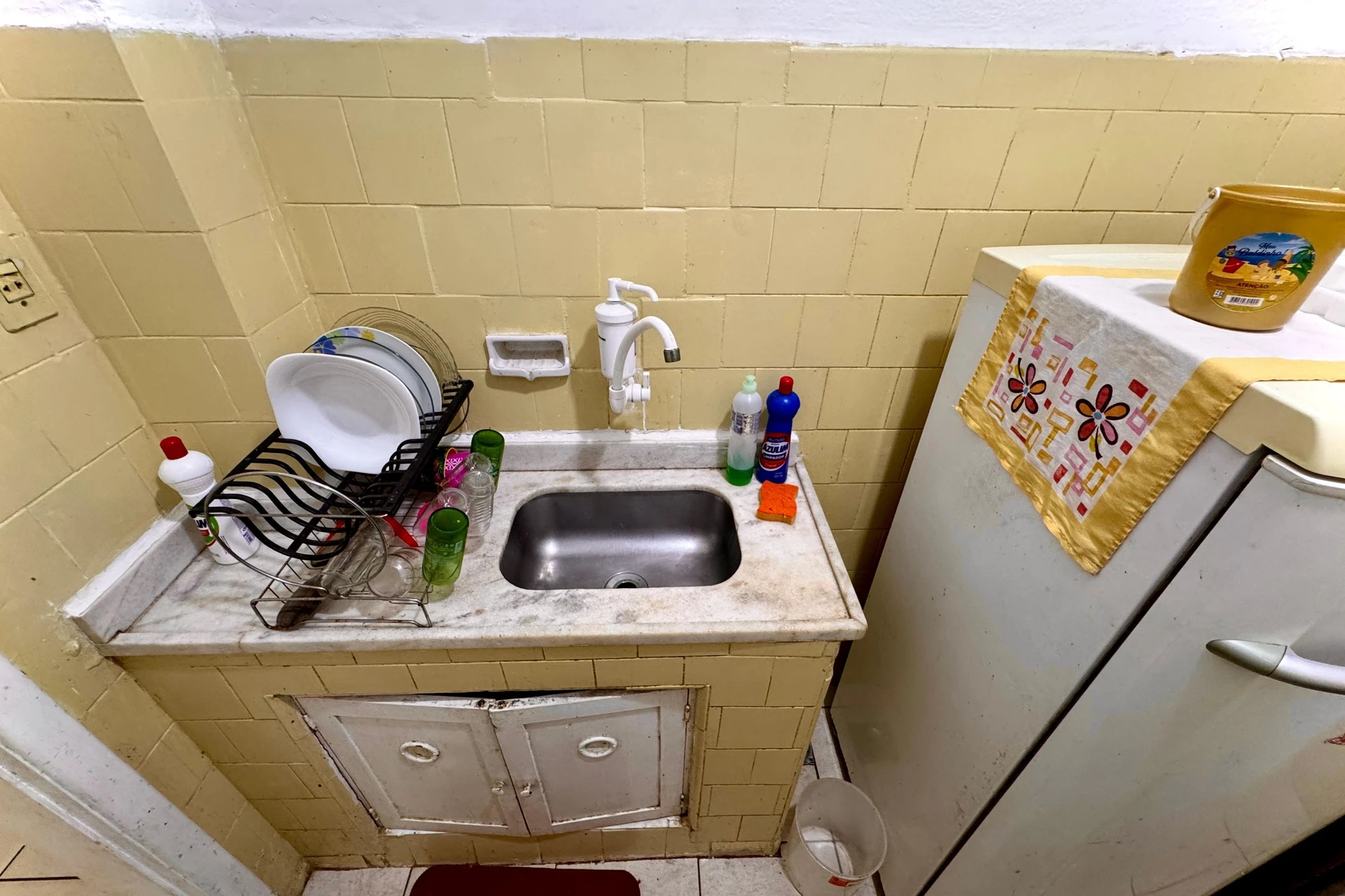 Estudio amueblado con cocina separada y cocina a gas — photo 16