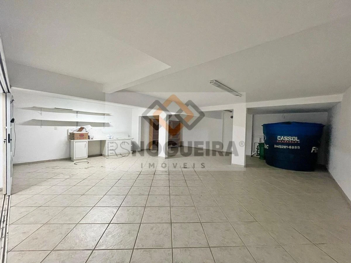 Furnished house, 317 m², with a bathtub — photo 47