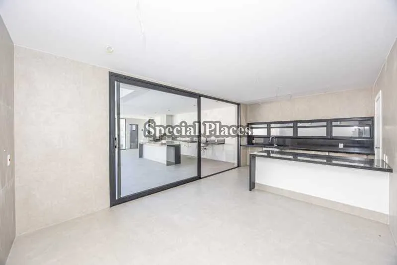 Casa com 5 quartos e 5 banheiros, com cozinha integrada — photo 10