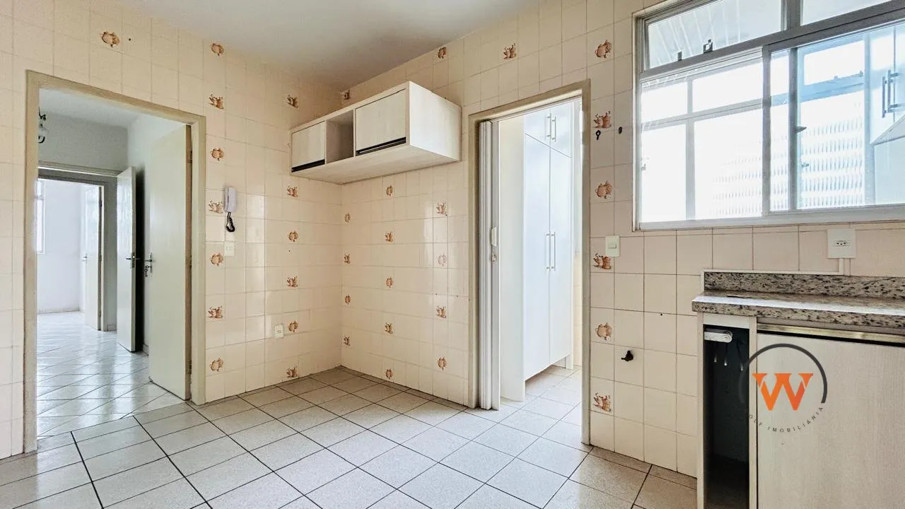 3-bedroom apartment with a separate kitchen and pets — photo 6