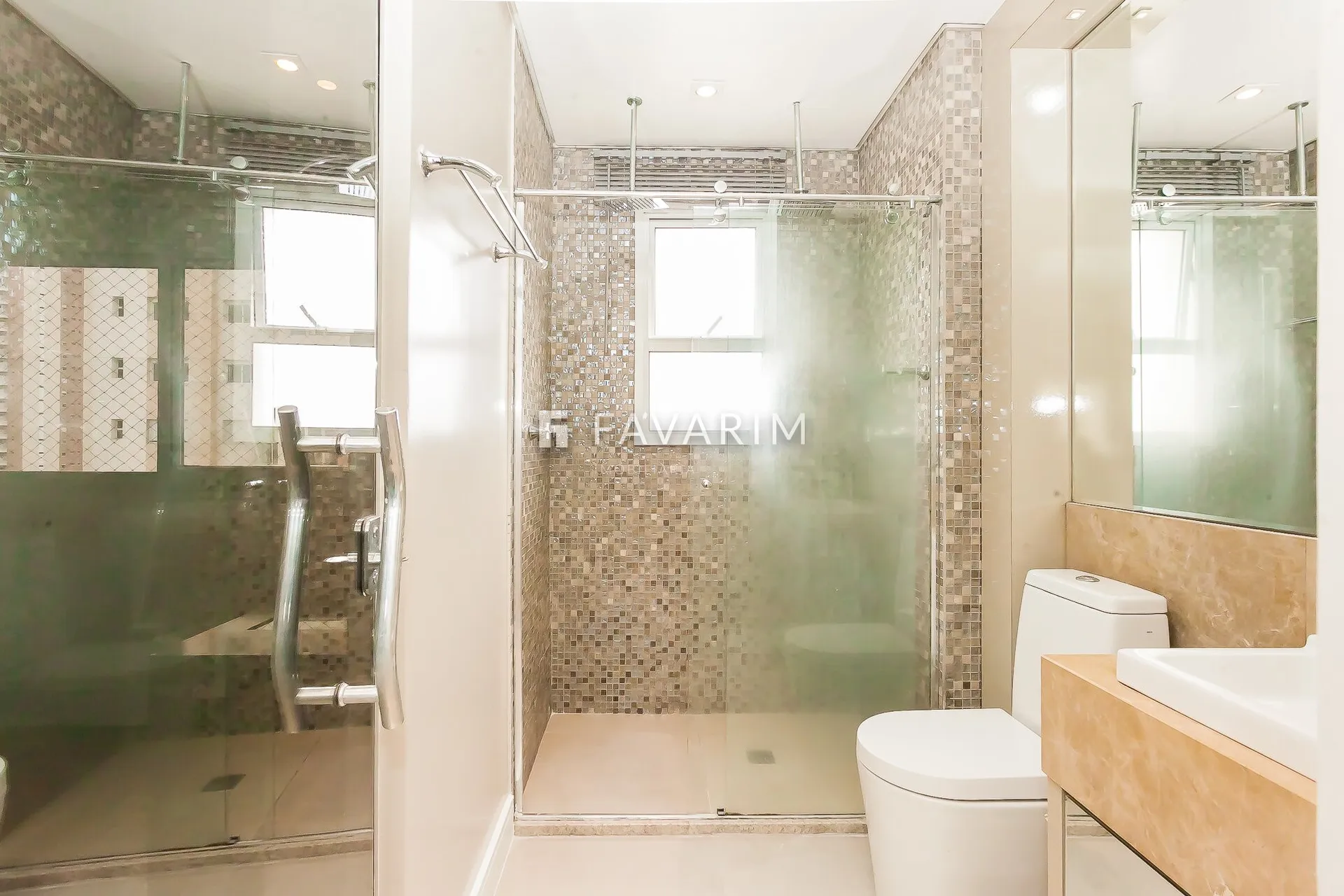 3-bedroom apartment with 2 parking spaces 195 m² — photo 25