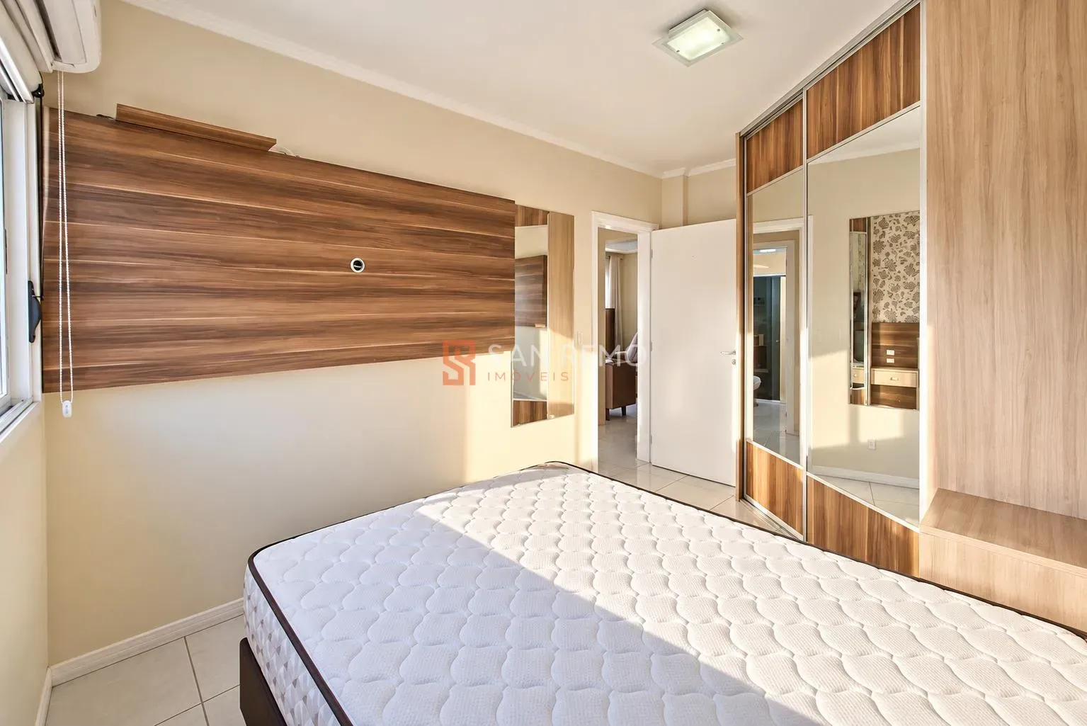 Mountain view in a 2-bedroom apartment, 65 m² — photo 11