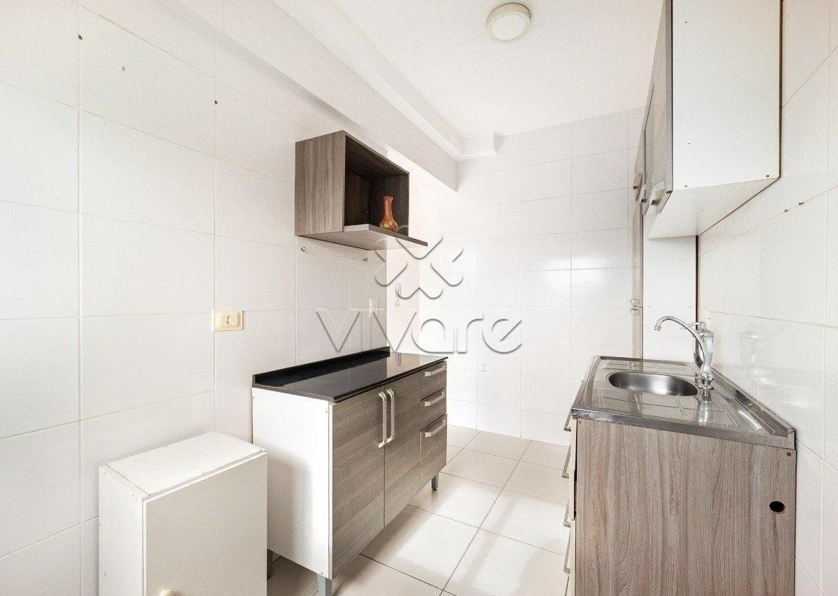 Apartment, 52 m², with wood or laminate floors — photo 3