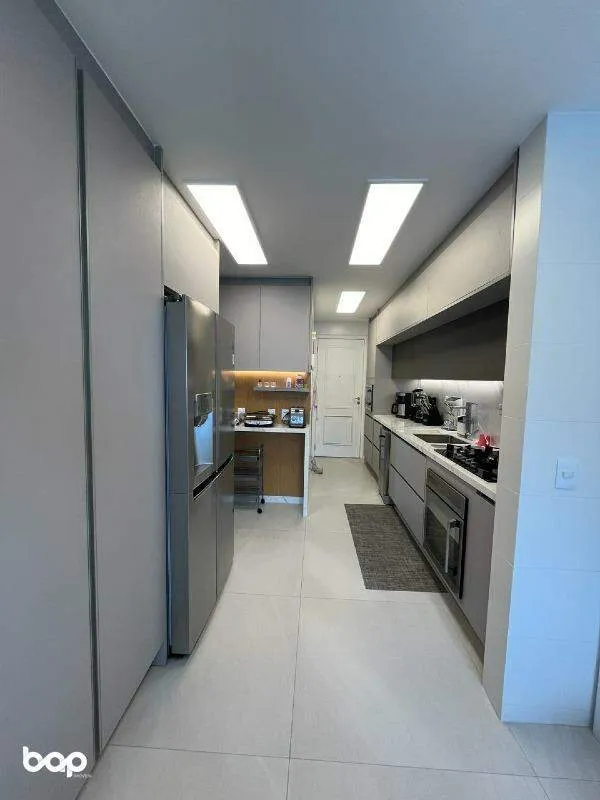 Furnished 3-bedroom apartment with a gas open-plan kitchen — photo 28
