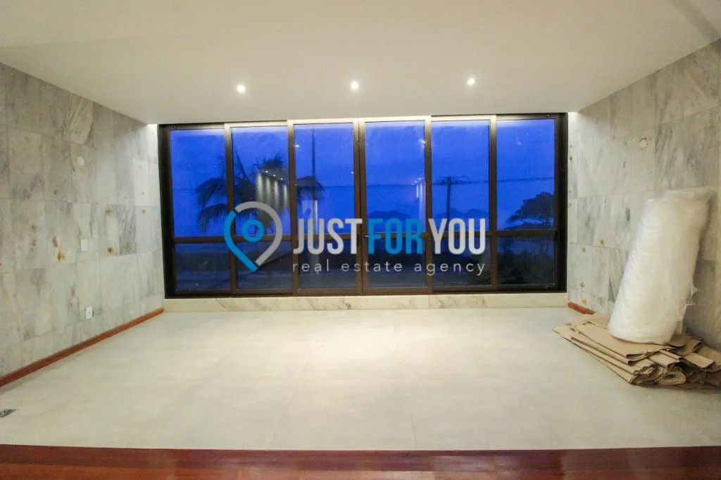 3-bedroom apartment with separate kitchen, 210 m² — photo 7