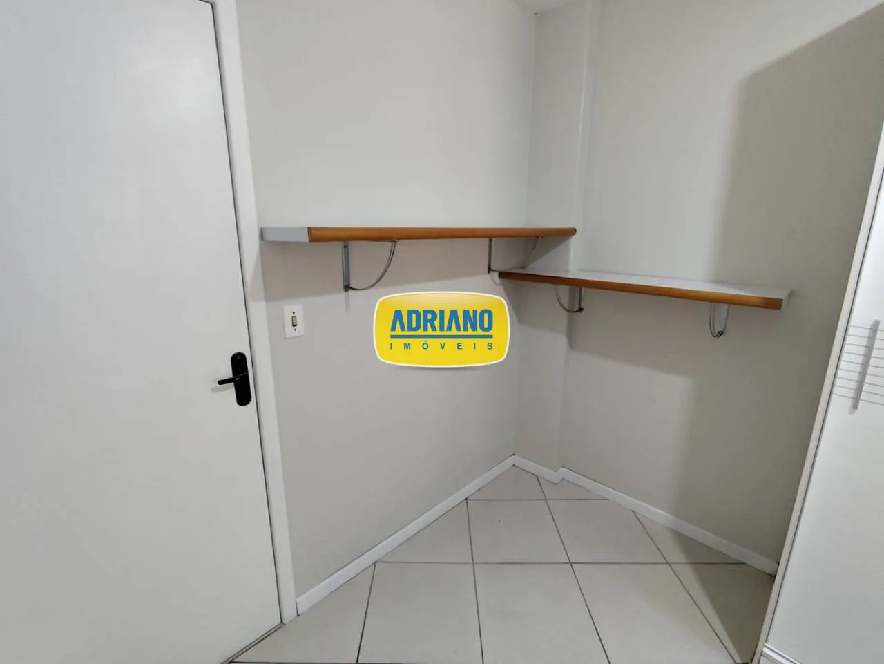 Квартира з 2 кімнатами та балконом і відкритою кухнею — photo 13