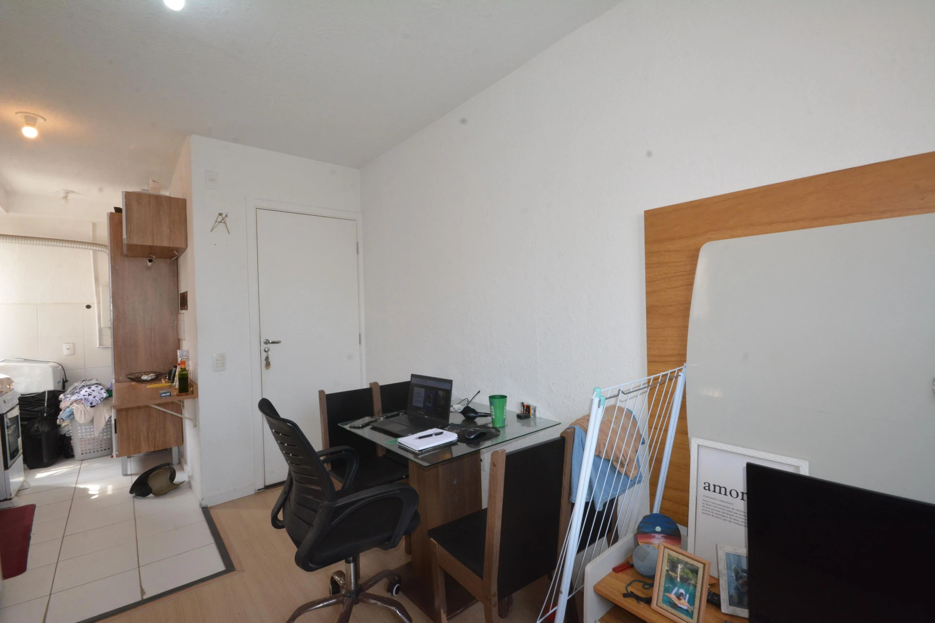 Furnished 2-bedroom apartment with a gas stove kitchen — photo 18