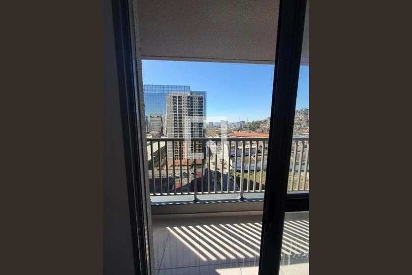 Apartamento de 3 quartos em condomínio com piscina — photo 3