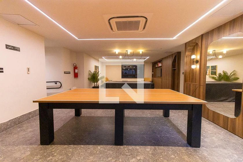 Balcony with a grill in a one-bedroom apartment, 32 m² — photo 7