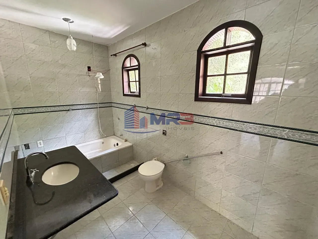 House, 280 m², with a bathtub — photo 24