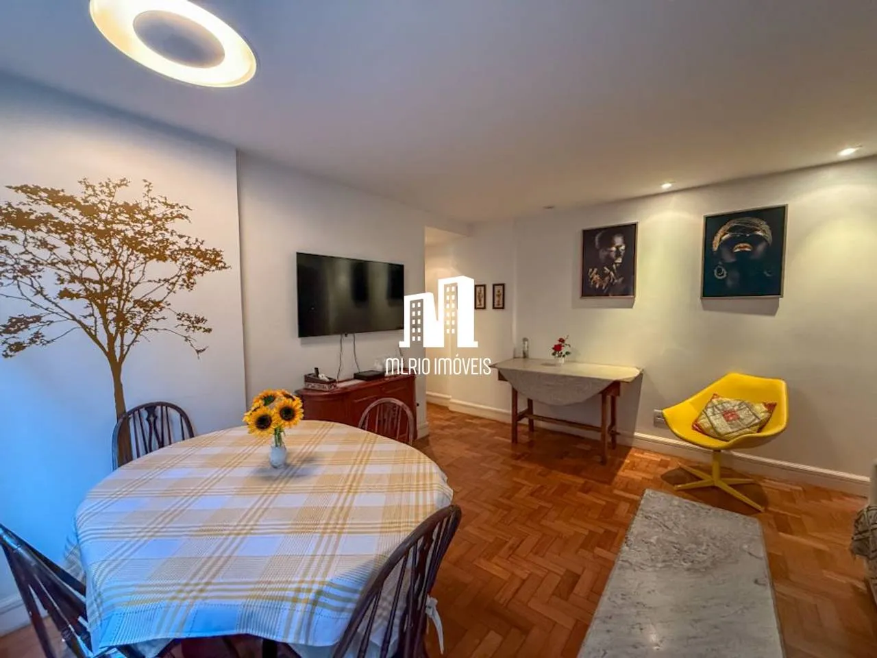 Деревянный пол или ламинат и 3 спальни: квартира 120 м² — photo 13