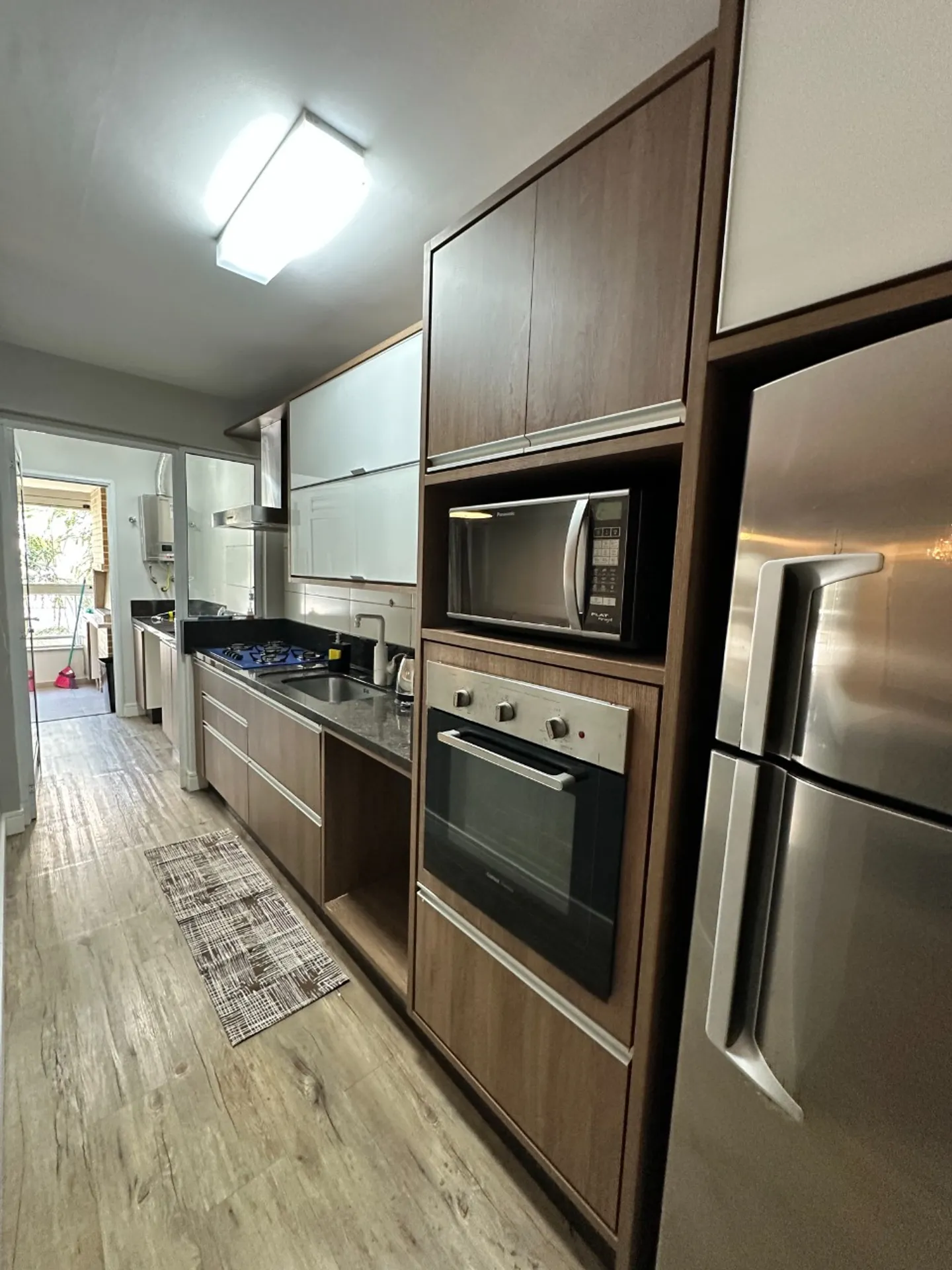 Apartamento amueblado de 2 dormitorios con terraza y parrilla — photo 2