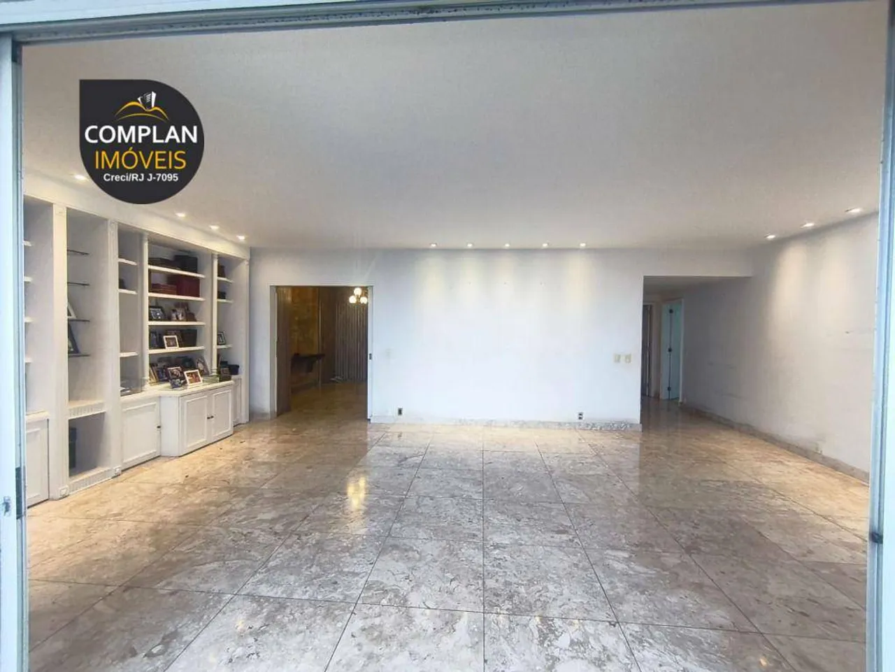 Apartment with 3 bedrooms and a closed kitchen — photo 6