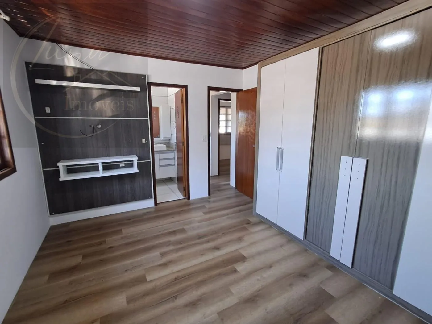 House, 120 m², with a grill on the balcony
