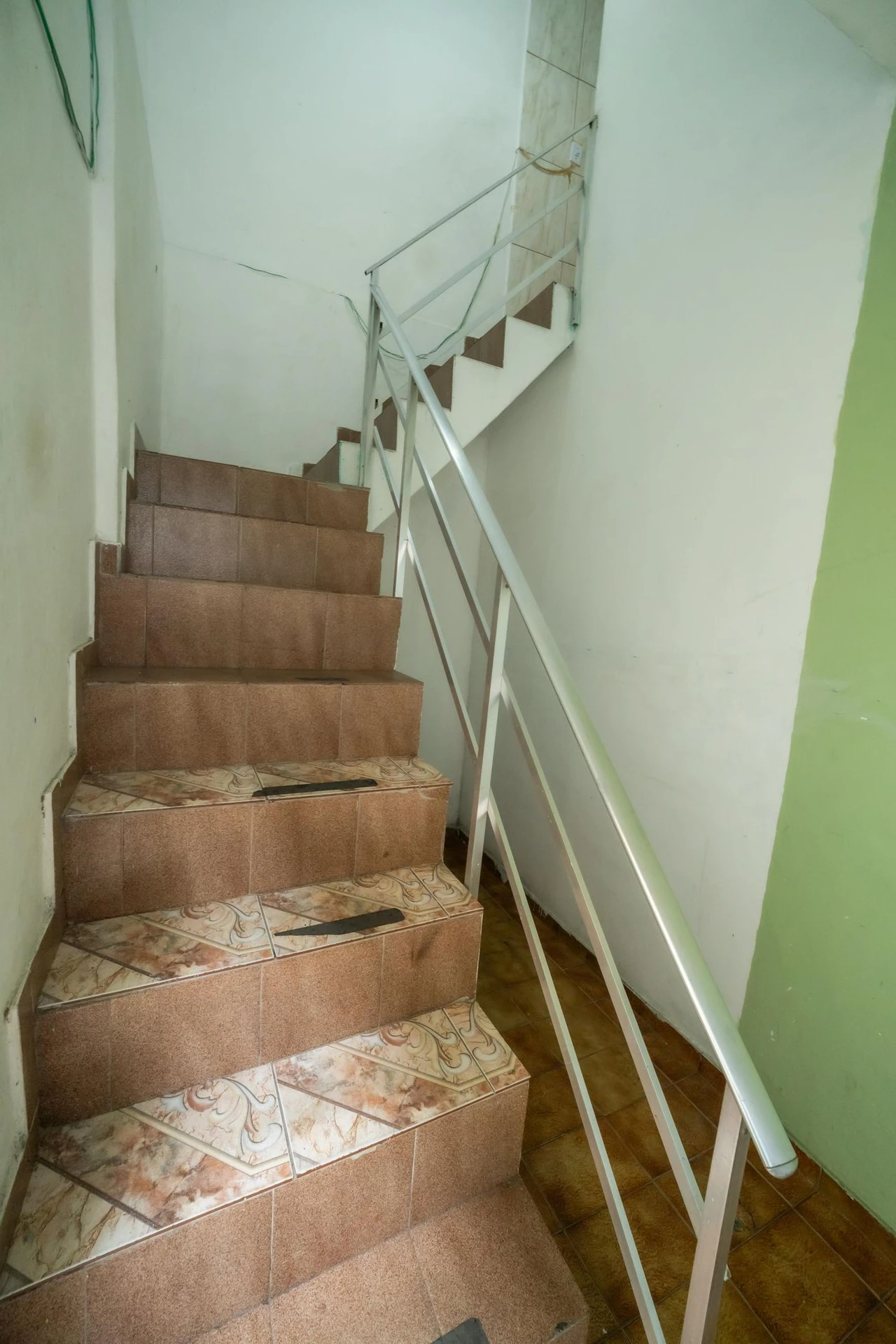 Unfurnished house with 2 bedrooms, yard and balcony — photo 4