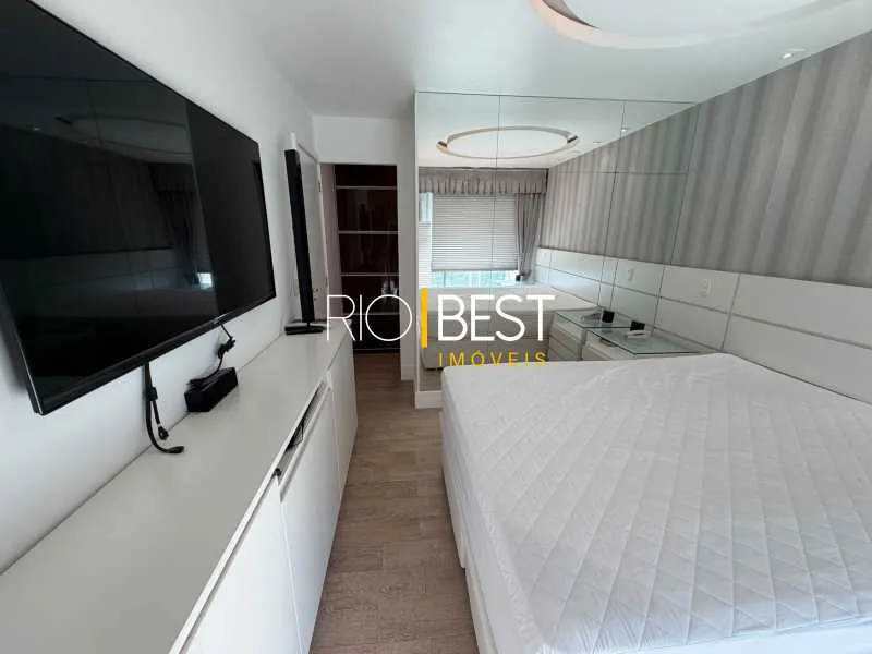 Furnished 4-bedroom apartment with open-plan kitchen — photo 3