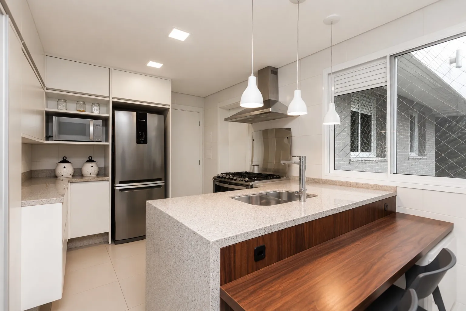 Apartment 432 m² with 3 bedrooms and an open-plan kitchen — photo 10