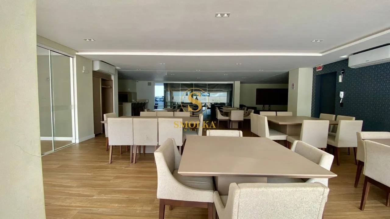 Balcony with a grill in a 2-bedroom apartment, 75 m² — photo 67
