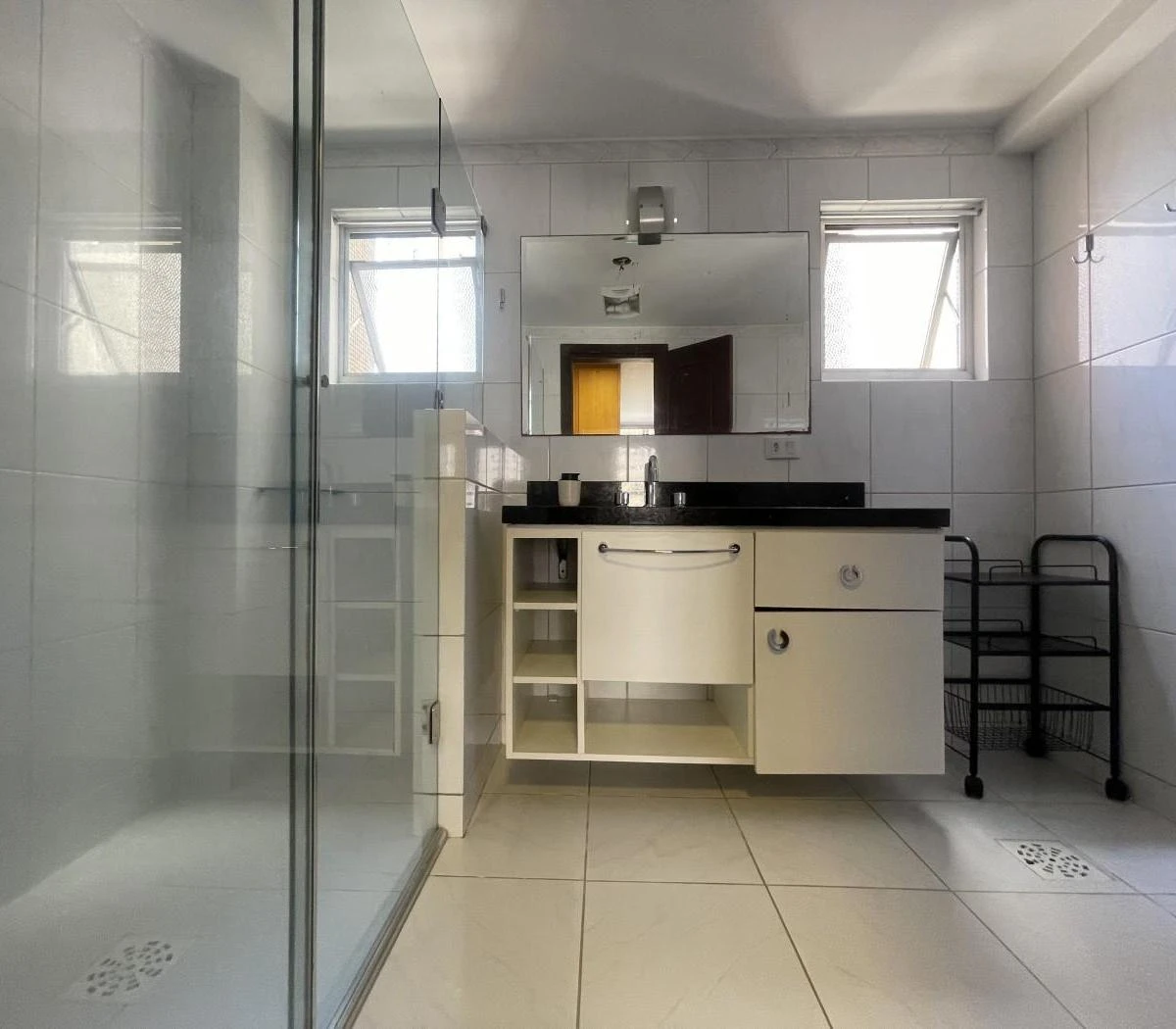 Furnished apartment, 148 m², with a washing machine — photo 43