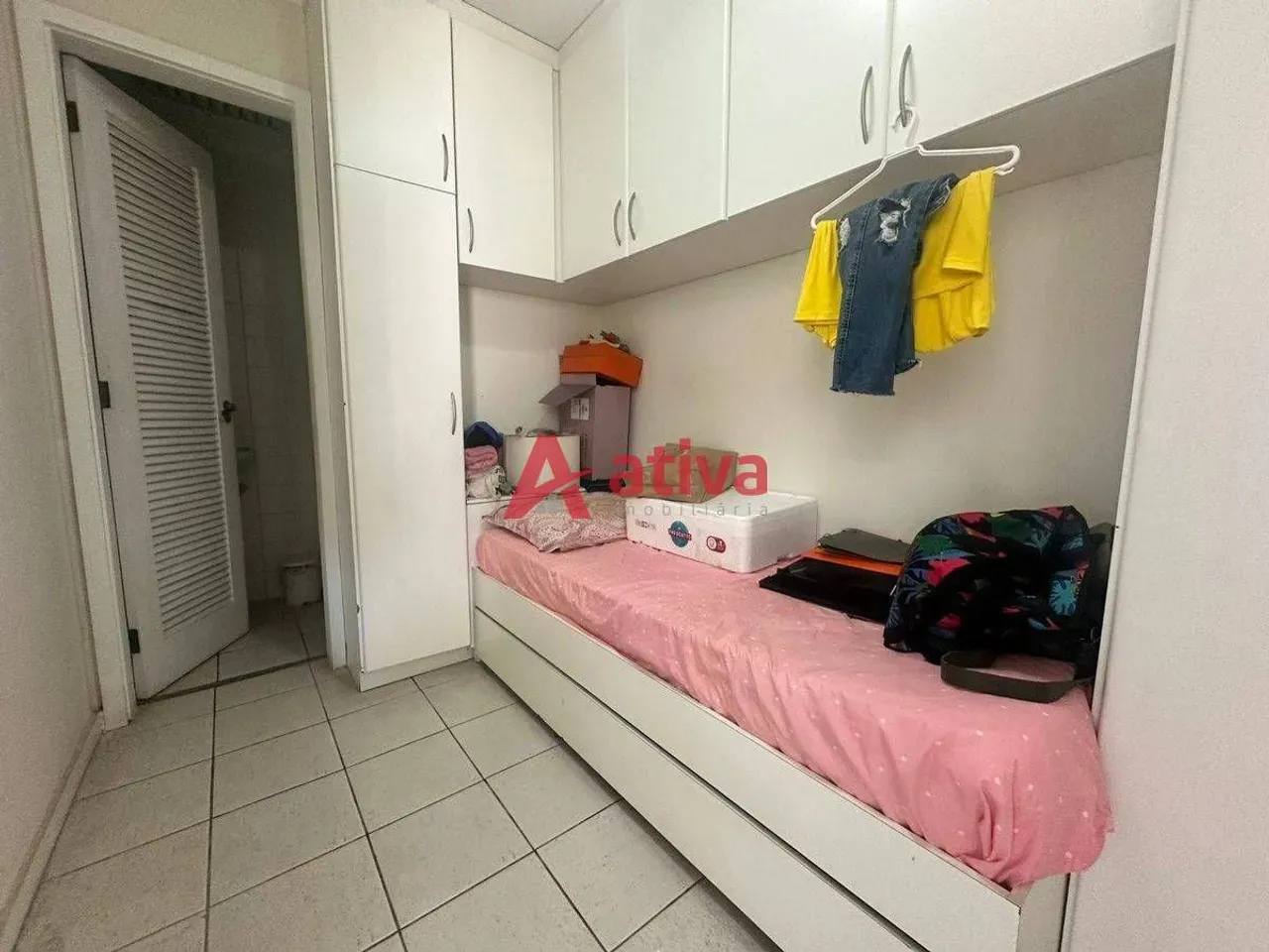 Furnished 3-bedroom apartment with 5 bathrooms — photo 11