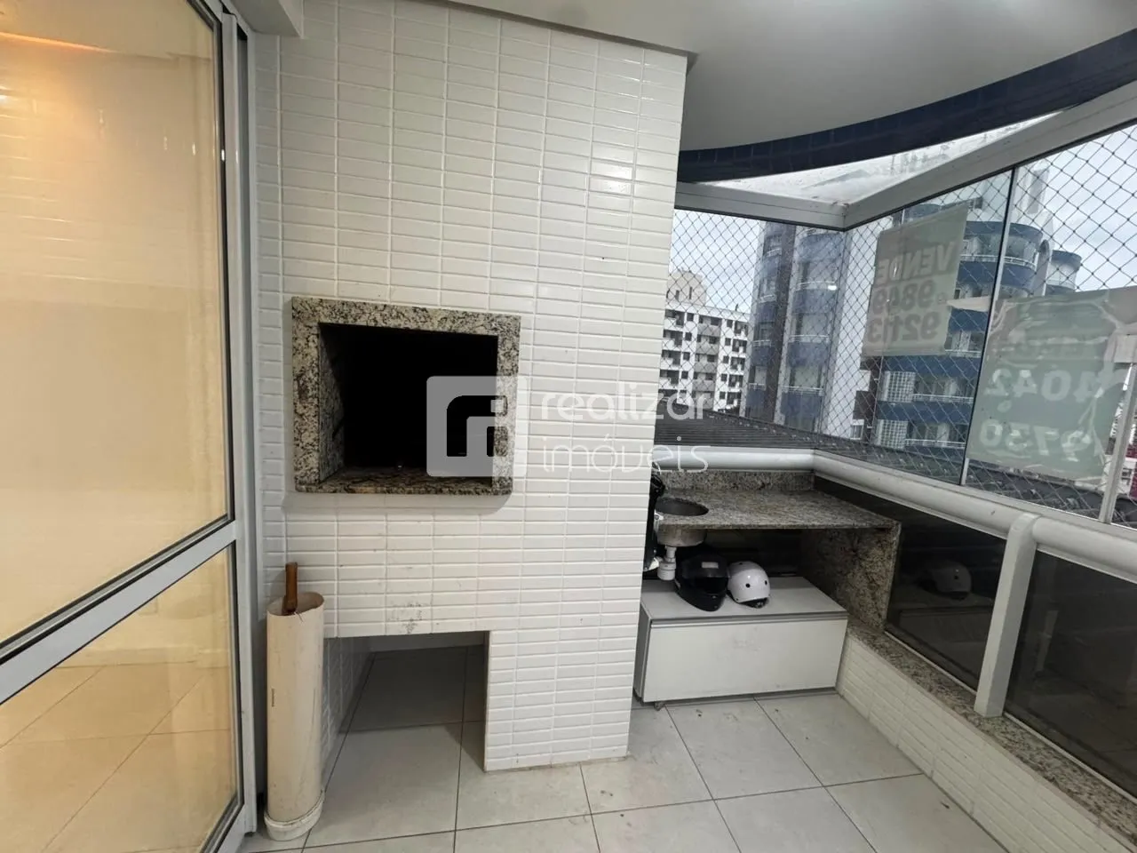3-bedroom apartment with a built-in balcony grill — photo 2