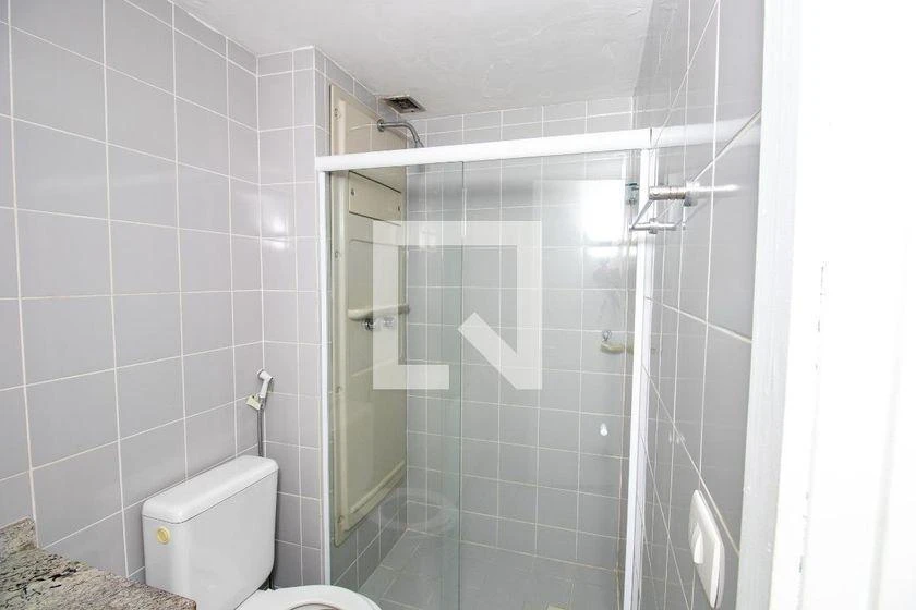 2-bedroom apartment in a building with a gym — photo 33