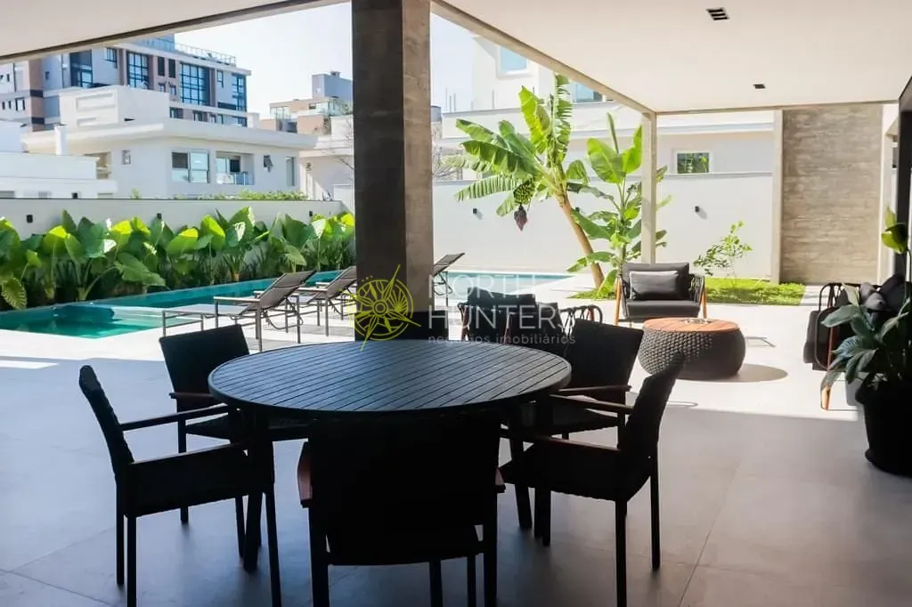 Casa mobiliada de 5 suítes com 646 m² e 4 vagas — photo 29