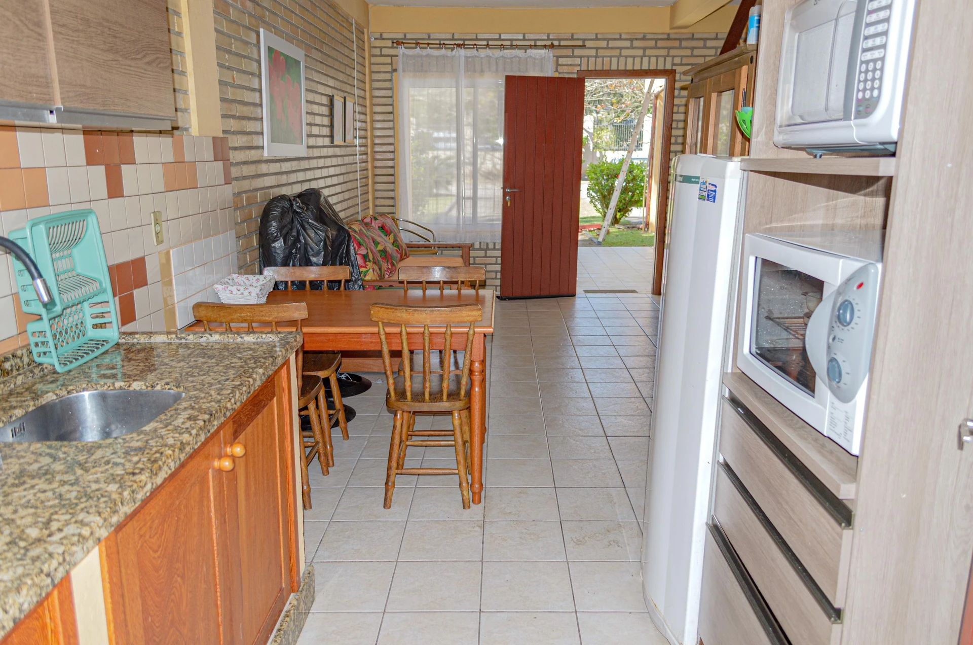 2-bedroom house with a garden in Florianópolis — photo 23