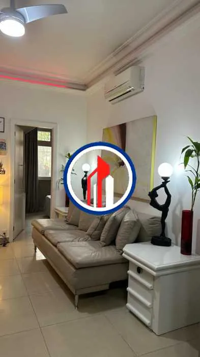 2-bedroom apartment with a home office